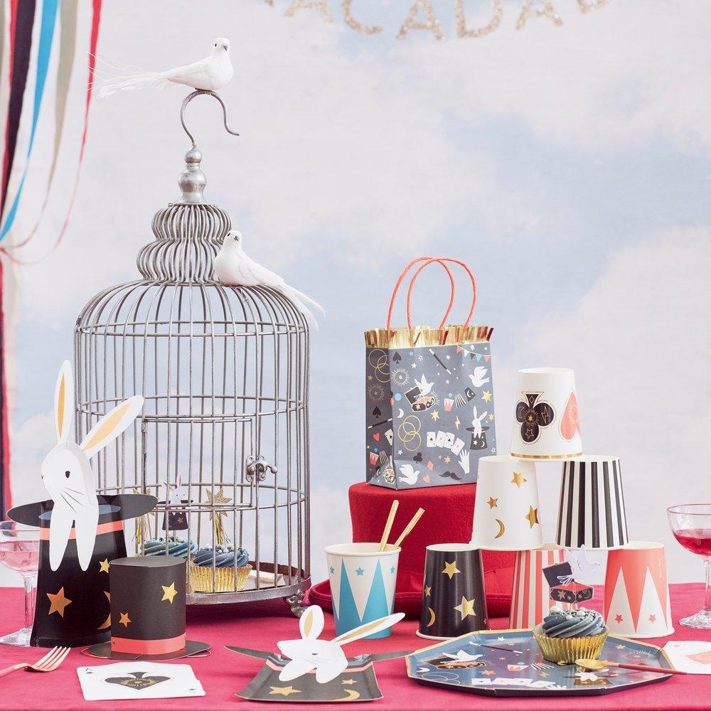 Platos conejo y chistera / 8 uds.