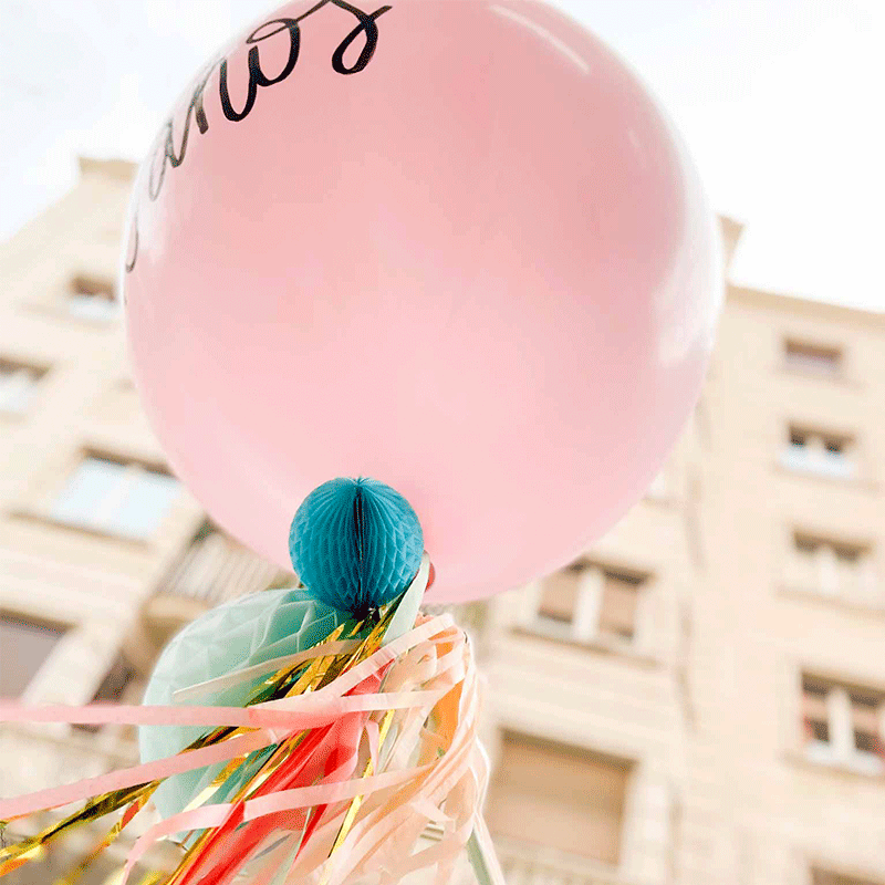 Globo L hinchado decorado full Lettering negro <br> (sólo Barcelona)</br>