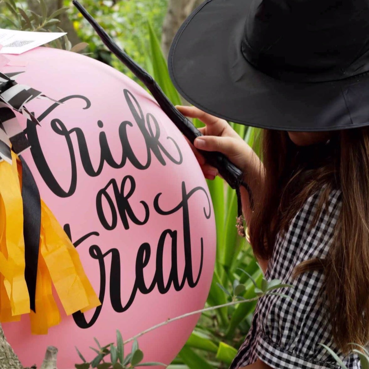 Piñata Boom! Halloween + conjuro + disfraz