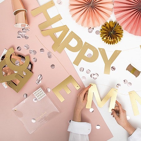 Guirnalda DIY letras doradas / 63 uds.