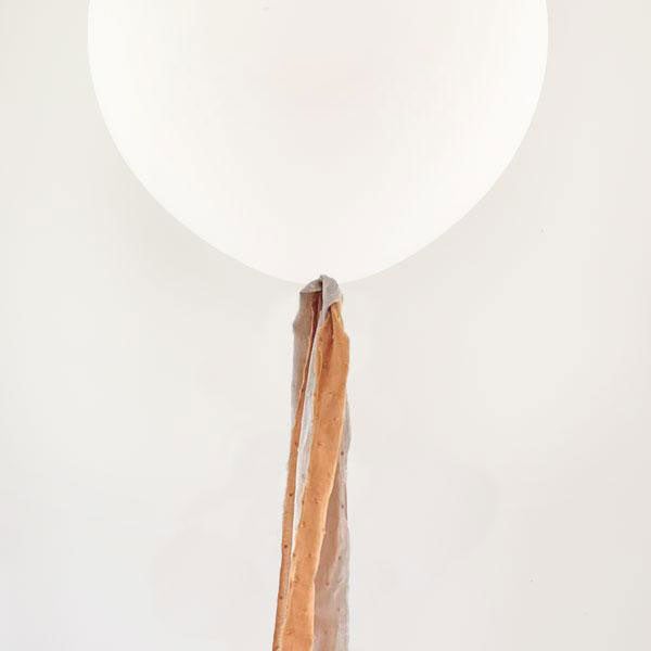 Globo L decorado PLUMETI Piedra y Mostaza