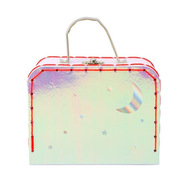 Mini muñeca con maleta EVIE