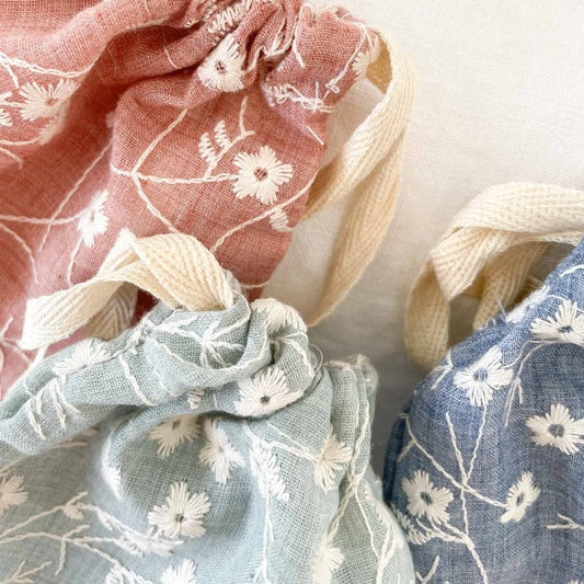 Bolsita tela bordadas