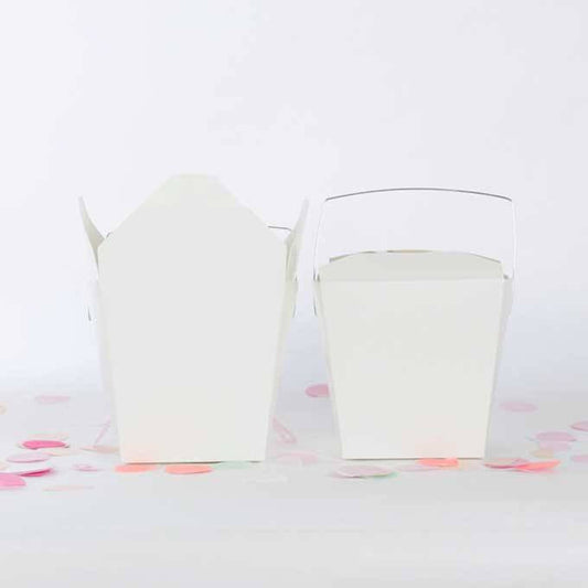 Cajita blanca asa metálica