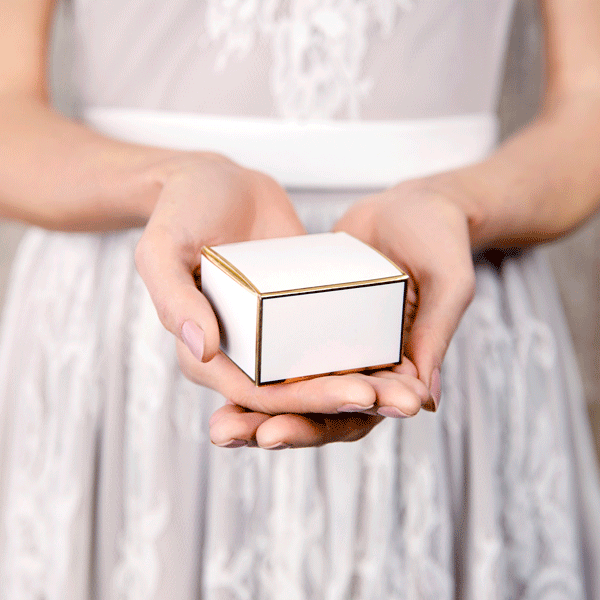 Cajita detalle rectangular detalles dorados / 10 uds.