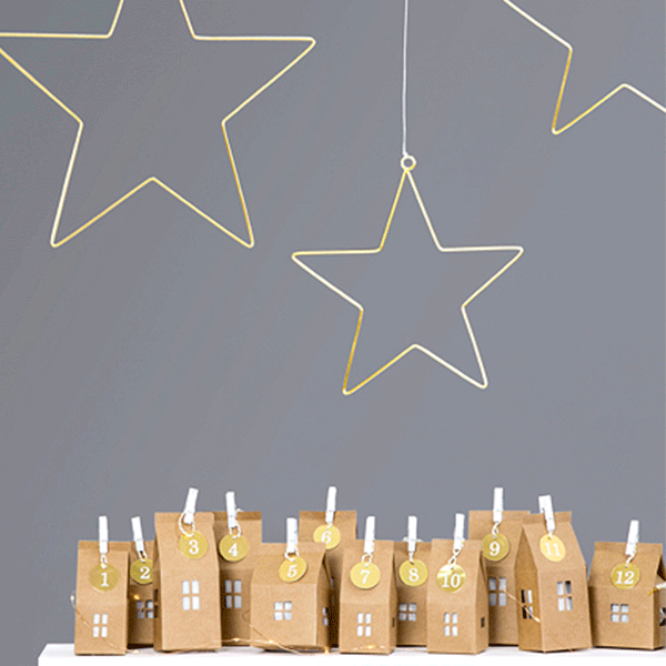 Calendario de Adviento pueblo kraft DIY