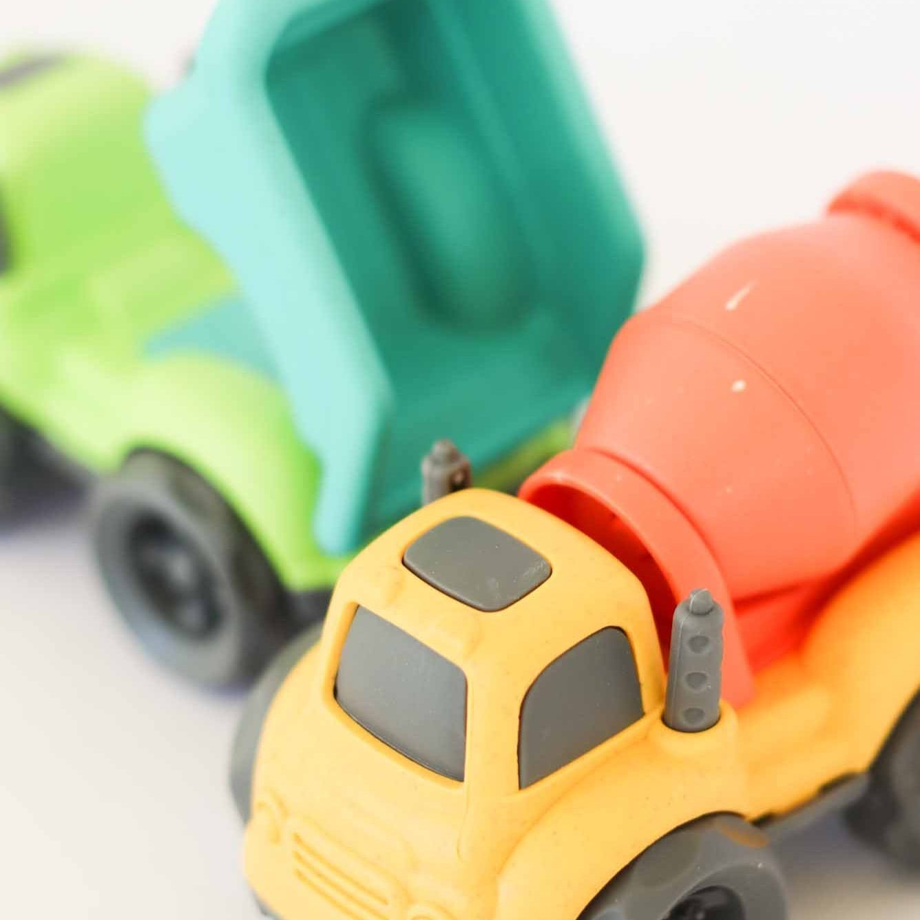 Camiones de juguete BIOplastic / 2 uds.