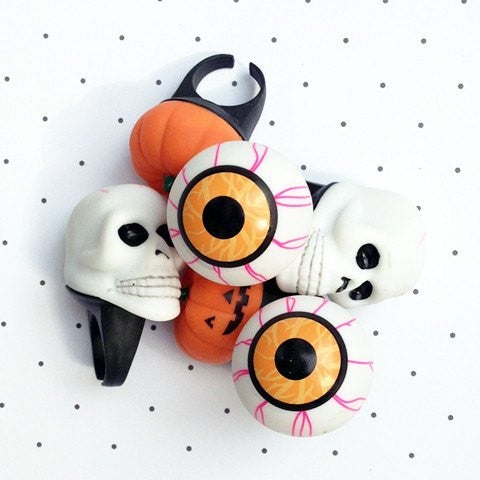 Anillo con luz Halloween / 1 ud. - La Fiesta de Olivia