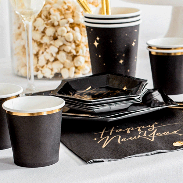 Vasos negros mini borde dorado / 6 uds.