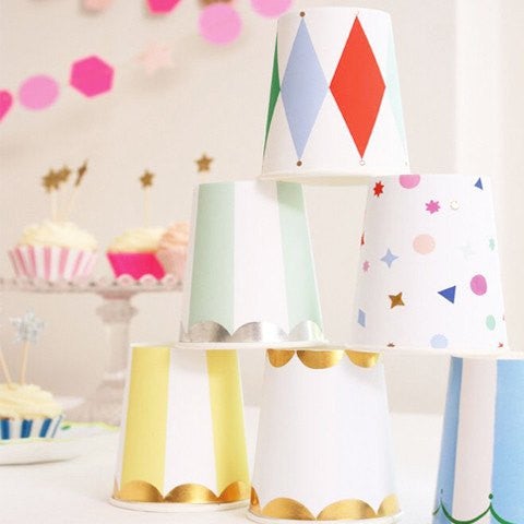 Vasos Toot Sweet blanco y dorado / 8 uds. - La Fiesta de Olivia - 2